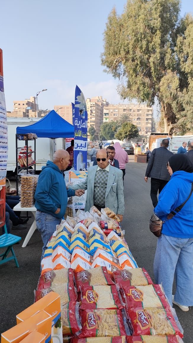 سوق اليوم الواحد بشارع الصوامع في إمبابة