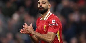 محمد صلاح: أطفالي يصفوني بالمجنون.. ولم أشعر بالإرهاق عندما كنت طفلًا - في المدرج