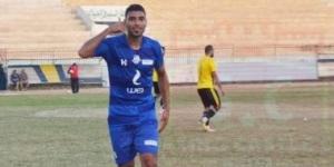 وفاة محمد شوقى لاعب كفر الشيخ عقب بلع لسانه فى مباراة القزازين بالقسم الثانى - في المدرج