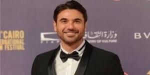 أحمد عز:" استقلت من عملي ودائمًا أشعر بانتمائي للسينما"