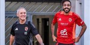 شوبير يكشف كواليس أزمة محمود كهربا لاعب الأهلي مع الزمالك.. تفاصيل