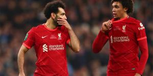 أرنولد: محمد صلاح يتجاهلني أحيانًا.. ويمتلك فيديو لي أتمنى ألا ينشره أبدًا