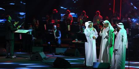 تكريم الفنان محمد البلوشي بافتتاح مهرجان الموسيقى الدولي الـ 24 بالكويت.. صور