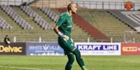 محمد بسام يعود لحراسة مرمى سيراميكا أمام الزمالك فى الدورى - في المدرج