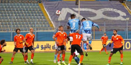 بيراميدز يكتسح فاركو بثلاثية ويتقاسم صدارة الدوري مع الزمالك والمصري .. صور