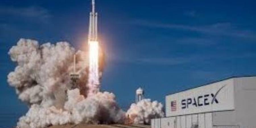 SpaceX تطلق 20 قمرًا صناعيًا لانترنت ستارلينك من كاليفورنيا غدا - في المدرج