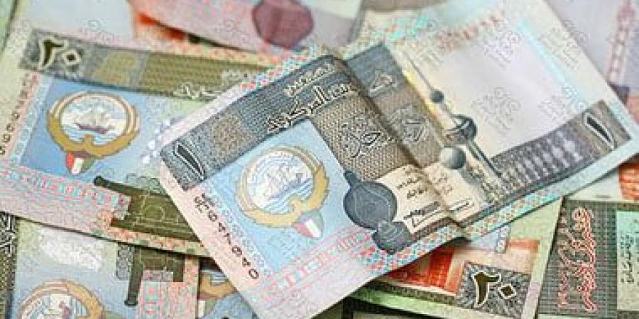 سعر الدينار الكويتى اليوم الثلاثاء 12-11-2024 فى البنوك المصرية مقابل الجنيه - في المدرج