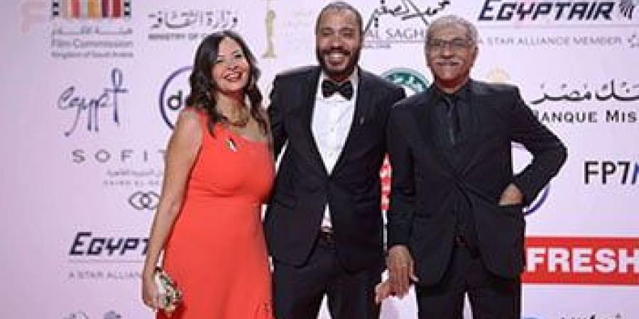 نجوم الفن ونصفهم الحلو على ريد كاربت افتتاح مهرجان القاهرة السينمائى - في المدرج