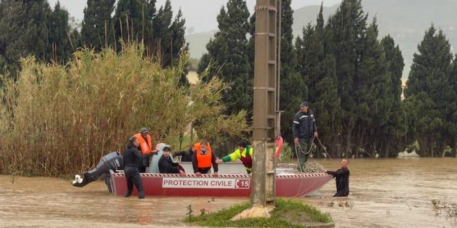 فيضانات جنوب إسبانيا تدفع السلطات إلى اليقظة والحذر في شمال المغرب