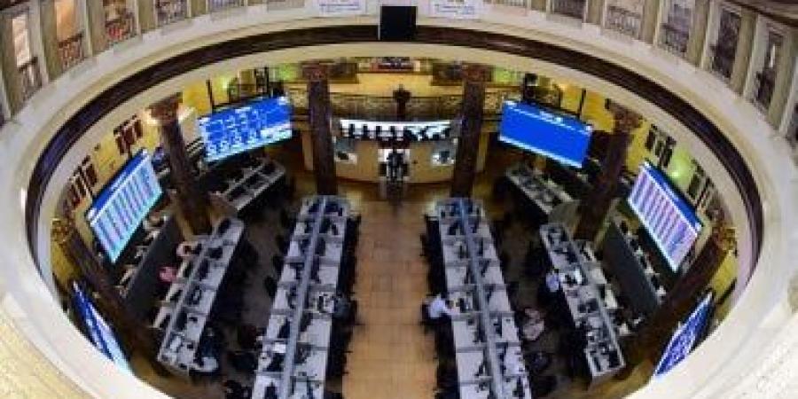 صعود 8 قطاعات بالبورصة بجلسة الأحد على رأسها "التجارة" بنسبة 3% - في المدرج