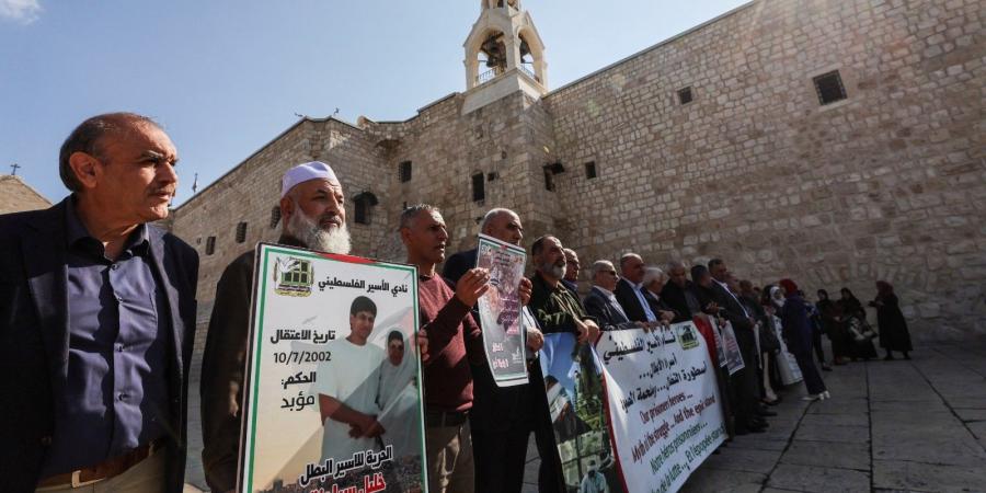 أسرى غزة في سجون إسرائيل.. تعذيب منهجي واعتداءات غير مسبوقة - في المدرج