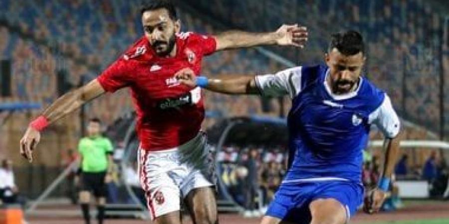 علاء منير مديرا فنيا لمنتخب السويس بدورى المحترفين - في المدرج