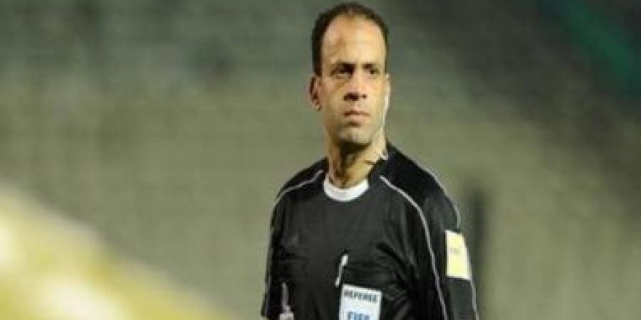 ماذا يفعل الزمالك مع صافرة محمد الحنفى قبل مواجهة المصري الليلة؟ - في المدرج