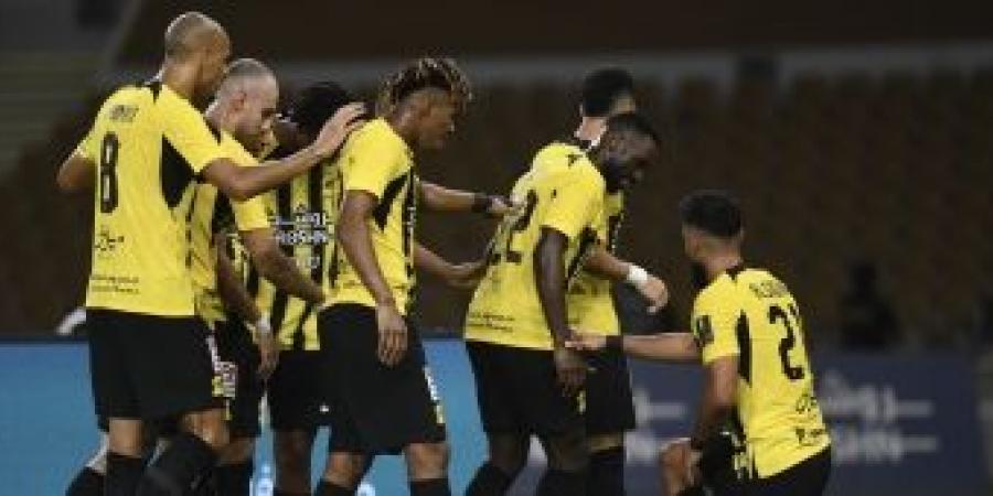 القنوات الناقلة لمباراة الاتحاد والفتح اليوم في دوري روشن - في المدرج