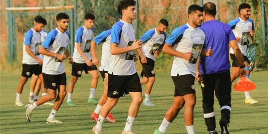 مروان حمدي يقود هجوم الإسماعيلي أمام بتروجيت في الدوري - في المدرج