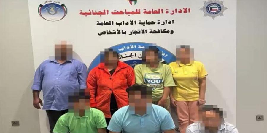 «الداخلية»: ضبط أكبر مصنع للخمور المحلية - في المدرج