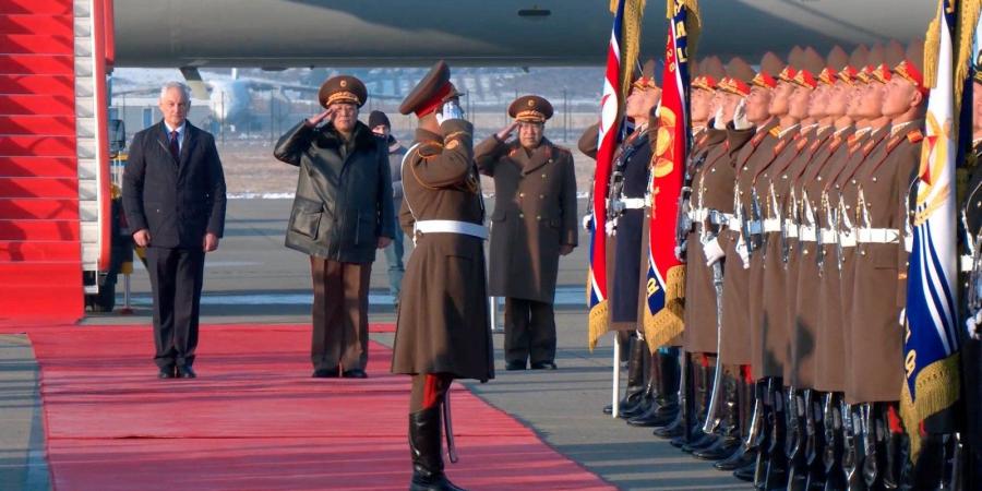 وزير الدفاع الروسي يزور كوريا الشمالية: تعاوننا العسكري يتوسع بسرعة - في المدرج