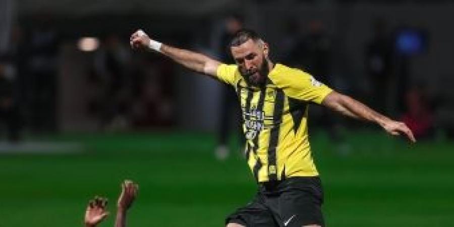 تاريخ بنزيما أمام النصر يُهدد صدارة الاتحاد بالدوري السعودي - في المدرج