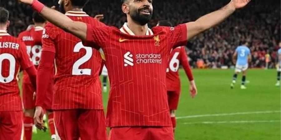 ماك أليستر يوضح موقف لاعبي ليفربول بشأن مستقبل محمد صلاح وفان دايك وأرنولد