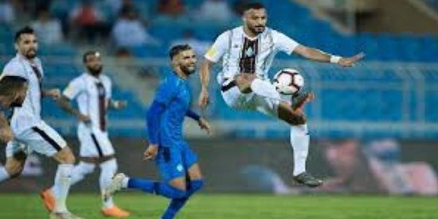 الفتح المتذيل يفرض التعادل على الشباب بالدوري السعودي