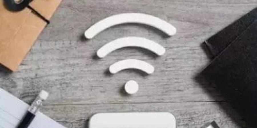 ليه لازم تقفل WiFi الموبايل بالليل.. نصائح لحمايتك من الاختراق والتتبع - في المدرج