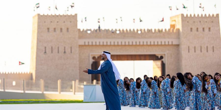 حسين الجسمي يتغنى في حب الإمارات خلال أول ظهور فني له بعد وفاة شقيقه - في المدرج