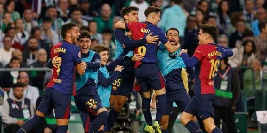 تعرف على معلق مباراة برشلونة وبوروسيا دورتموند اليوم فى دوري أبطال أوروبا