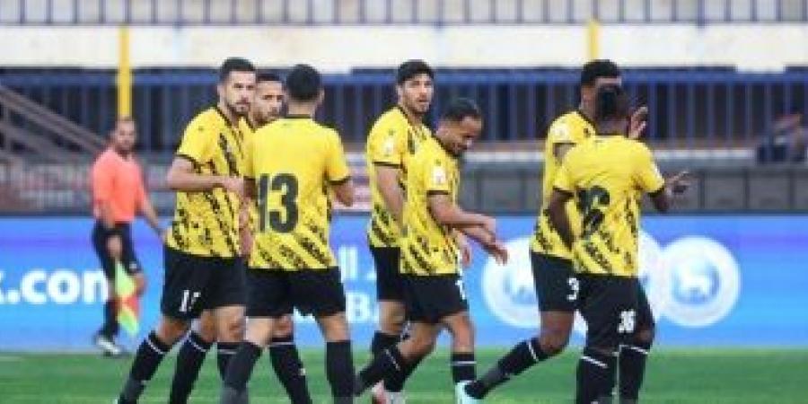 بث مباشر مباراة الحسين إربد والعربي في كأس الأردن 2024-25 - في المدرج