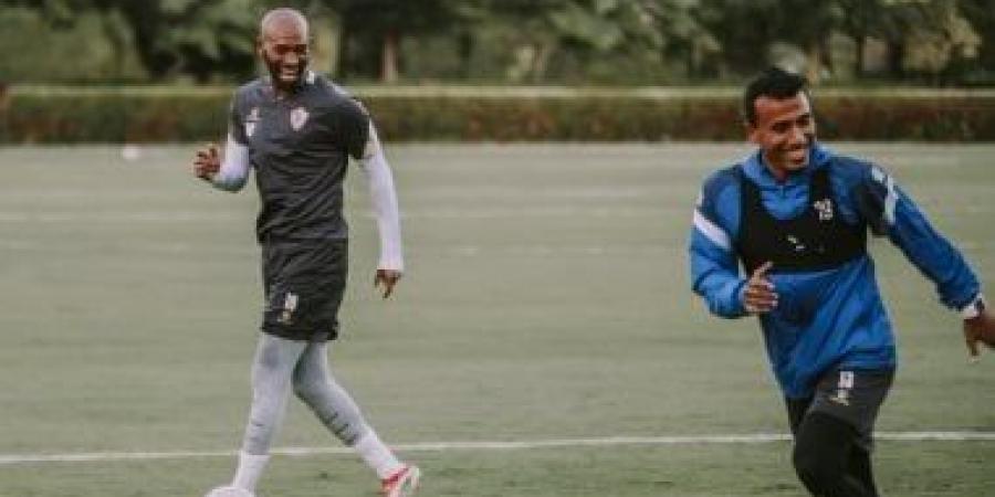 شيكابالا وعبد الشافى يؤازران الزمالك أمام المصرى فى برج العرب - في المدرج