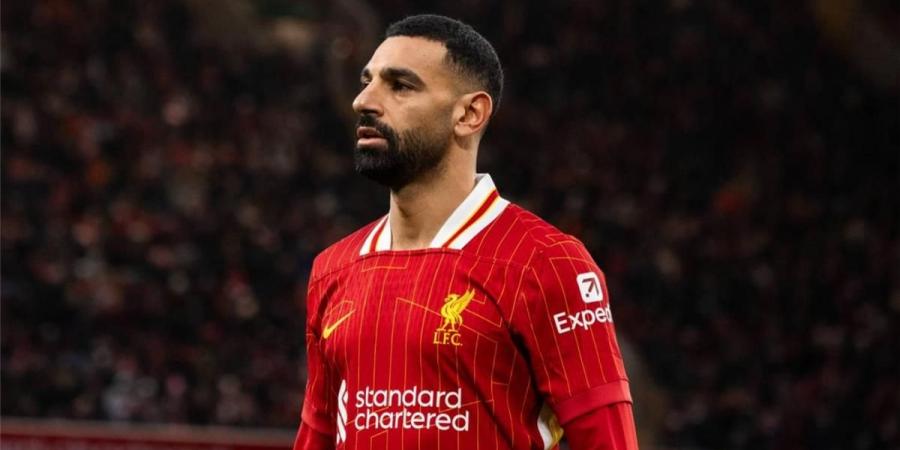 محمد صلاح يتطلع إلى إنجاز تاريخي في مباراة ليفربول وتوتنهام