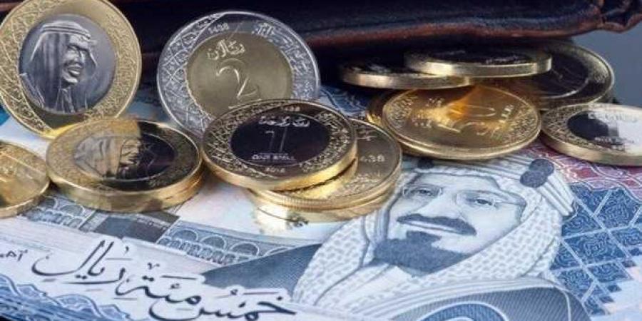 استقرار ملحوظ .. سعر الريال السعودي بالبنوك و السوق السوداء