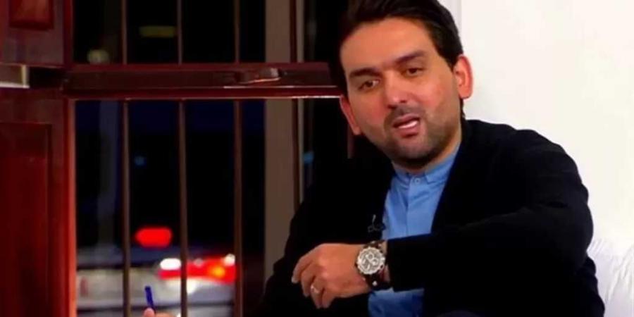 نشأت أكرم يُهاجم البليهي: ”يمشي كالطاووس وغروره سبب خسارة السعودية”