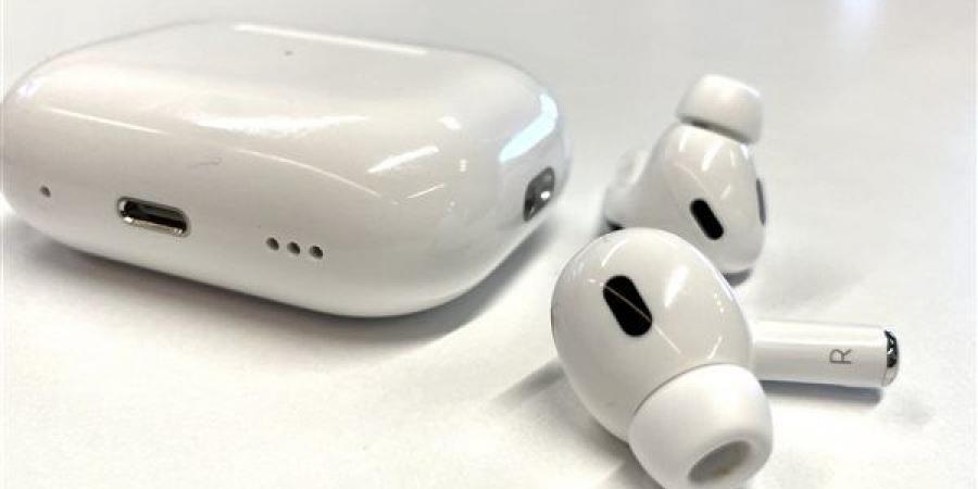 أبل تعزز مزايا سماعتها Airpods Pro