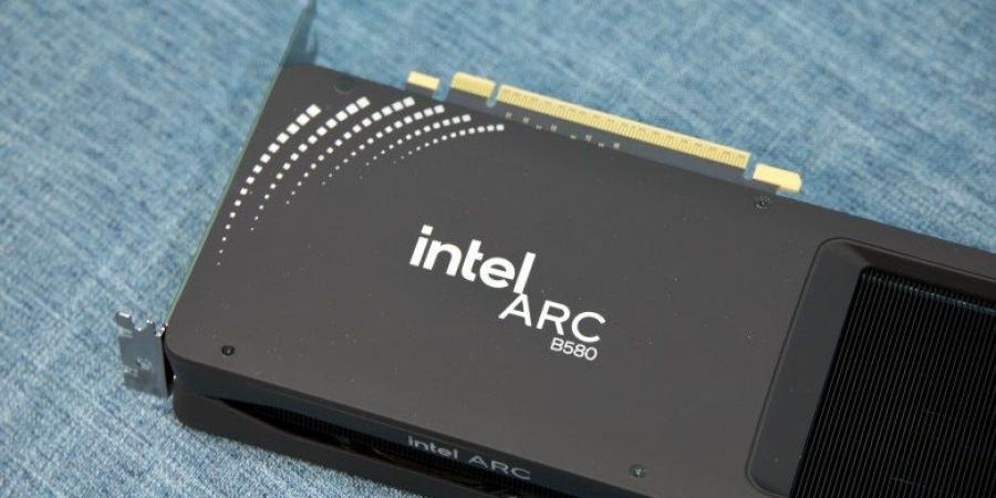 هل سيكون Intel Arc B580 المنافس القوي الذي ننتظره في سوق البطاقات الاقتصادية؟